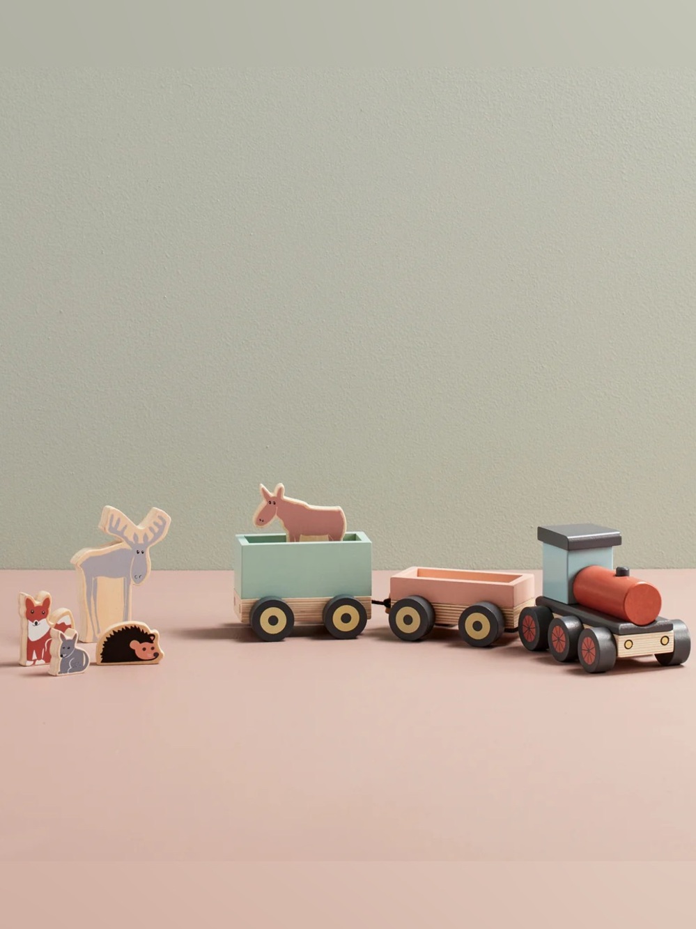 Kids Concept - Edvin Train with forest animals, colorful (set of 8)